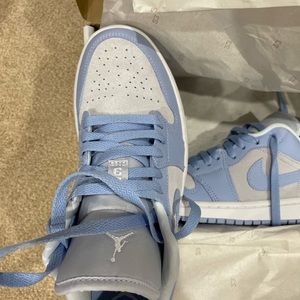NIB Womens Air Jordan 1Low